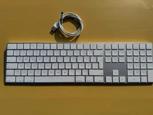 Apple Magic Keyboard QWERTZ-Tastatur mit Ziffernblock A1843 deutsch Bluetooth - Bild 1 von 12