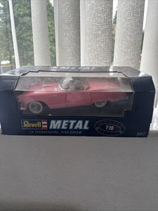 Revell 1/18 Ford Thunderbird 1956 - Pink Dream - Picture 1 of 5