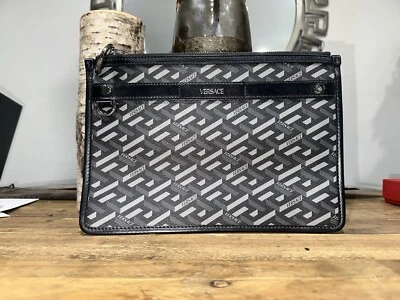 Versace - Bolso Mensajero La Greca Signature Foto 1 de 4