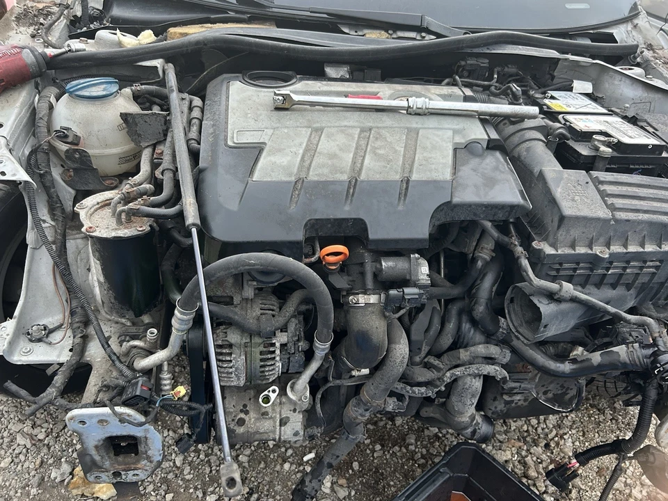 2010 2011 2012 2013 2014 Volkswagen Jetta Golf Beetle Engine Motor Diesel  TDI - Image 1 of 1