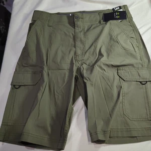 Lee Extreme Motion Size 34 Men's Shorts 10.5" Inseam Relaxed Fit Stretch Flex - Picture 1 of 13