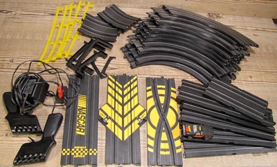 Life Like HO Race Track Set 1 Truck  Xtra Track Curves Straight Lap Counter Etc. - Image 1 of 4