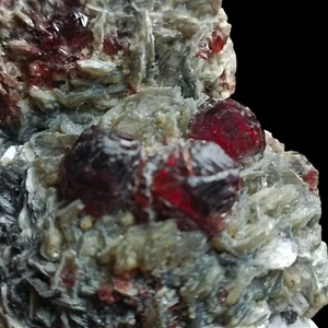 Almandine Garnet mineral specimen - healing crystals and stones - home decor - Bild 1 von 13