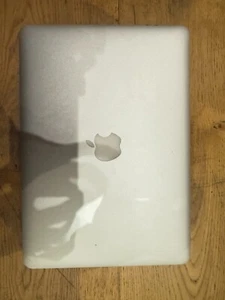 Apple MacBook Air 13-Inch (128GB SSD, Intel Core i5 5th Gen., 1.60GHz, 4GB)... - Picture 1 of 5