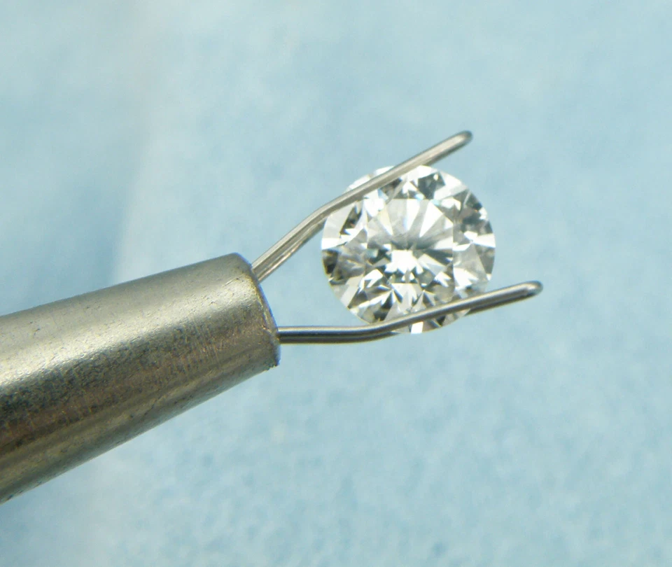 Natural Diamond 1.03CT VS2/J Round Brilliant Cut w/GIA Inscriptions - Image 1 of 4