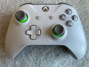 OEM Xbox One wireless controllers - Picture 1 of 299