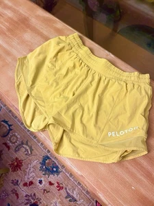 Lululemon x Peloton Bootcamp Ready Shorts Damen Größe S limettengrün gelb - Bild 1 von 8