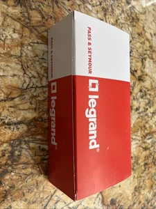 Receptáculo dúplex Legrand TR20-GRY 20A 125V resistente a la intemperie caja de 10 - Imagen 1 de 11