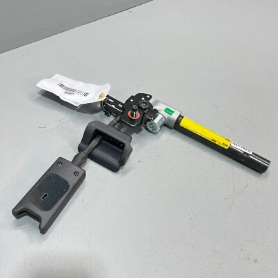 Kia Rio 2012-2017 lado derecho pasajero delantero anclaje pretensor OEM Foto 1 de 4