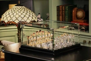 Luxurious Asfour Crystal Handcrafted Chess Set Encased in an Elegant Glass Box - Picture 1 of 21