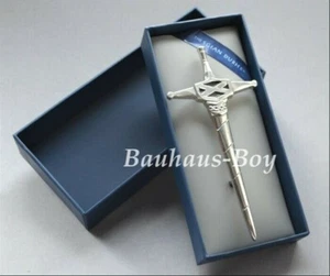 KILT PIN PEWTER SALTIRE BROADSWORD ENAMELLED MADE IN SCOTLAND Sgian Dubh Company - Picture 1 of 8