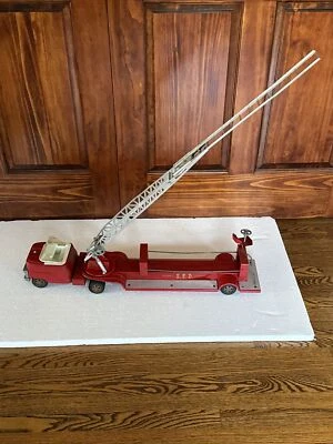 Vintage 1950s Structo S.F.D. Hydraulic Fire Ladder Truck 1950’s - Image 1 of 4