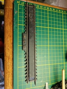 Vintage Tubular HO Scale Terminal/Remote Action Track - Picture 1 of 2