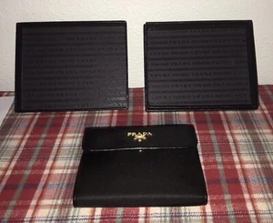 BILLETERA DE TELA PRADA SAFFIANO NEGRA DOBLE PLEGABLE, NAILON Y CUERO, ¡EN CAJA ORIGINAL! - Imagen 1 de 23