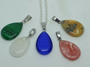 SET OF 5 LOVELY STONE PENDANTS WITH 1 X CHAIN SILVER PLATED NEW IDEAL GIFT - Picture 1 of 1