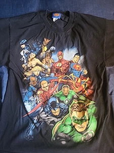 Herren Vintage DC Comics Justice League Kunstdruck Männer Shirt Gr. L (beschädigt) - Bild 1 von 12