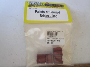 HO 1/87 Scale Detail Building Parts Model Railstuff Red Bricks On Pallets HO-520 - Picture 1 of 1