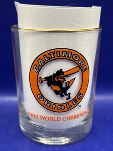 Copa de cóctel de colección 1983 Baltimore Orioles Campeones del Mundo 10 oz con lista en la parte posterior - Imagen 1 de 9