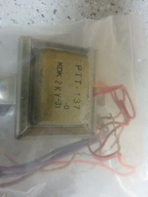 TRANSFORMADOR DE PLATO GIRATORIO DE SEGUIMIENTO LINEAL PIONERO PL 800 CON INTERRUPTOR DE VOLTAJE Foto 1 de 4