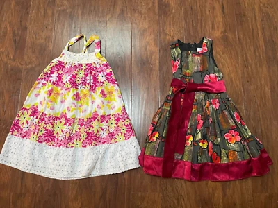 Usado 1 vez Conjunto de 2 VESTIDO Niñas Pequeñas Talla 5T Floral Verano Primavera Conjunto Foto 1 de 4