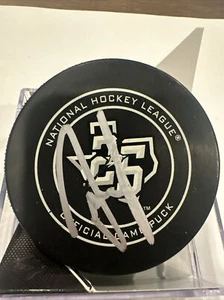 Signierter Tyler Seguin Dallas Stars 25. Jubiläum offizielles Spiel Puck - Bild 1 von 3