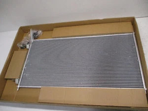 2591621C94 INTERNATIONAL A/C CONDENSER GENUINE OEM PROSTAR WORKSTAR CONDENSER - Bild 1 von 1