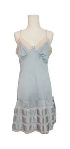 Abito Slip Vintage Adonna Blu Chiaro Bordo Pizzo Chemise Tg 34 Nylon Donna LEGGI - Foto 1 di 19