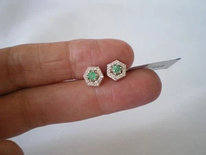 Zambian Emerald stud earrings, 0.43 carats, in 1.69 grams 925 Sterling Silver - Picture 1 of 12