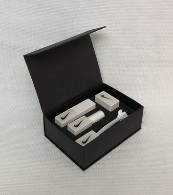 Sammlerstück MULTI-USB LADEADAPTER-KIT: Marke Nike für Adapt oder Hyperadapt - Bild 1 von 4