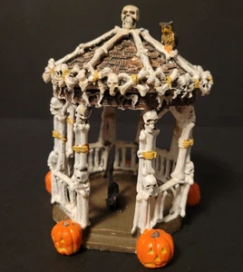 Carpa Lemax Spooky Town Halloween Village Esqueleto 73609 Huesos Calaveras Calabazas - Imagen 1 de 13