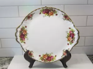 Royal Albert Old Country Roses 1962 Fine Bone China Cake handled Plate - Picture 1 of 7