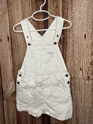 Pantalones Cortos de Jean Calvin Klein Jeans Bebé Niña Talla 6 Pantalones Cortos Foto 1 de 4