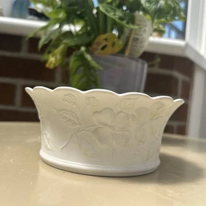 Kaiser Dogwood Bisque Porcelain Embossed Floral Round 6" Bowl Scalloped Edge - Picture 1 of 4