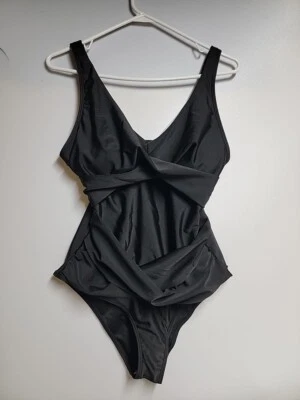 Traje de baño de una pieza para mujer Traje de baño con control de barriga Cuello en V Cruzado fruncido Foto 1 de 4