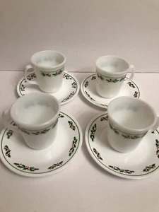 Set Of 4 Vintage Corning Milk Glass Holly Days Christmas Mugs Corelle Saucers - Picture 1 of 6