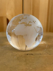 ETCHED CRYSTAL WORLD PAPERWEIGHT GLOBE PLANET EARTH CLEAR/FROSTED GLASS 3" (8188 - Picture 1 of 8