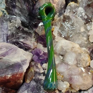 Earth's Golden Rivers Glass Churchwarden Pipe with Green and Special Fume - Picture 1 of 8