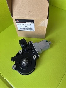 GENUINE REAR LEFT PASSENGER WINDOW REGULATOR MOTOR FOR MITSUBISHI OUTLANDER 2015 - Picture 1 of 7
