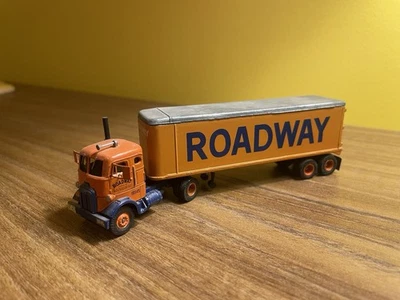 Remolque tractor Ulrich escala 1/87 HO H61 Mack Truck eje único carretera Foto 1 de 3