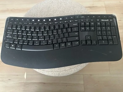 Teclado Microsoft Wireless Comfort 5050 de escritorio # 1728 sin dongle Foto 1 de 4