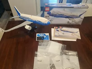 LEGO 10177 Boeing 787 Dreamliner Complete with Box/Instructions Not Displayed - Picture 1 of 12