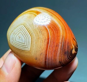 Cristal de ágata de encaje con bandas de seda pulida natural 66 g Madagascar C230 - Imagen 1 de 10