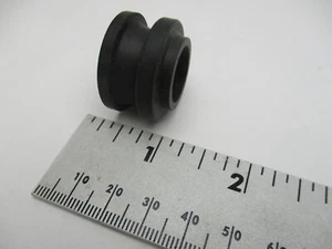 312460 0312460 OMC/BRP GROMMET Johnson Evinrude Outboard - Picture 1 of 1