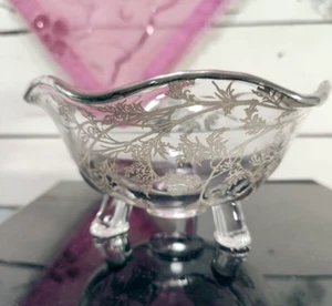 Vintage Three Footed Art Glass Trinket Candy Dish with Silver Floral Poppy Inlay - Picture 1 of 10