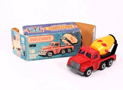 Lesney Matchbox Superfast no. 19 Cement Truck with Original Box - Image 1 of 4