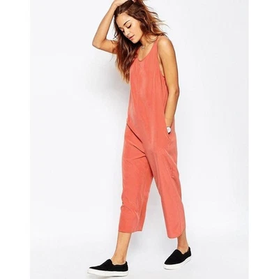 Mono sin mangas corto pierna ancha cobre espalda ajustable 00 de ASOS Minimal Petite Foto 1 de 4