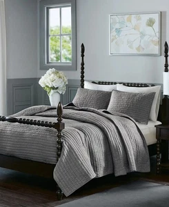 MADISON PARK SIGNATURE GELASSENE HANDGESTEPPTE STEPPDECKE/DECKE SET KOMPLETT/QUEEN GRAU - Bild 1 von 1