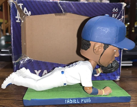 YASIEL PUIG Los Angeles Dodgers 2015 Diving Bobblehead SGA Baseball MLB Cover