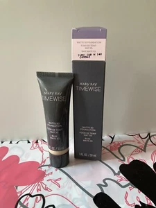 MARY KAY TimeWise Matte 3D Foundation ~ Ivory N 140 Combo /Oily New In Box - Picture 1 of 1