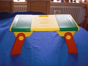 LEGO Spieltisch mit Aufbewahrung gelb grün rot - Tisch zusammenklappbar - Wow ! - Bild 1 von 8